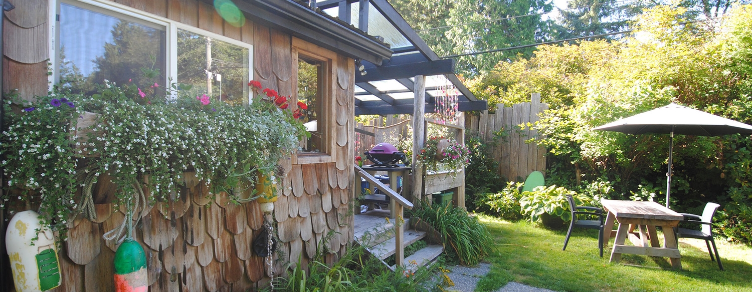 Shipwreck Cabin Tofino Cabin Rentals at Chesterman Beach
